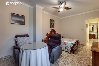 Piso en venta en Cervantes en Granada