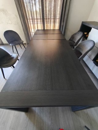 Mesa comedor madera maciza negra