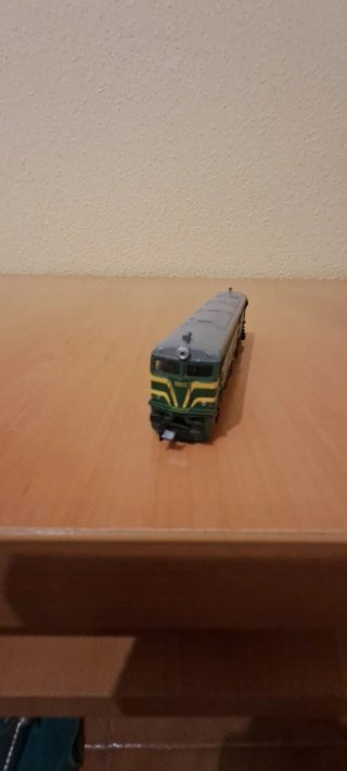 Locomotora Renfe Arnold Escala N