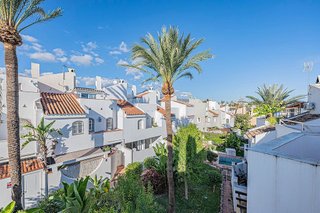 Casa adosada en venta en Rodeo Alto-Guadaiza-La Campana en Marbella