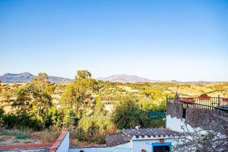 Casa adosada en venta en Jimena de la Frontera