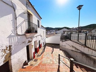 Casa adosada en venta en Constantina