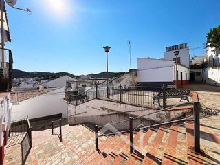 Casa adosada en venta en Constantina