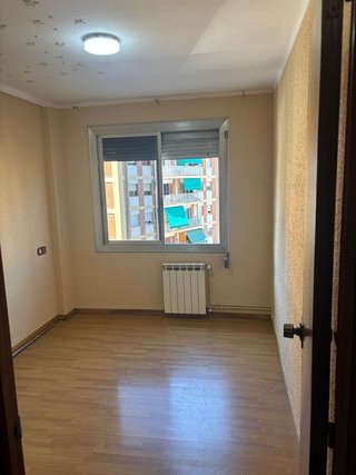 Piso en venta en Artigas - Llefià en Badalona
