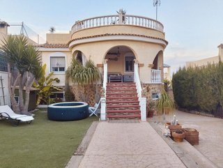 Casa pareada en venta en Monforte del Cid