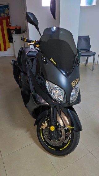 Yamaha T-Max 500 Maxi Scooter