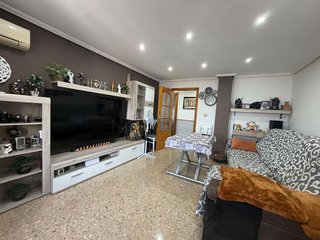 Piso en venta en Parque de la Bombilla-Pla de Rascanya en Llíria