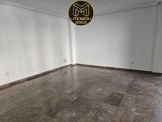 Piso en venta en Hospital en Jaén