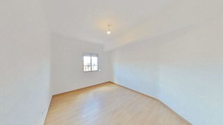 Piso en venta en Palomeras bajas en Madrid