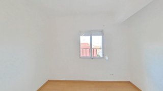 Piso en venta en Palomeras bajas en Madrid