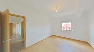 Piso en venta en Palomeras bajas en Madrid