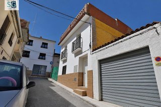 Casa adosada en venta en Padul