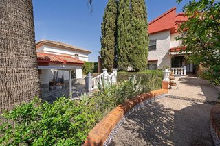 Chalet en venta en Padul