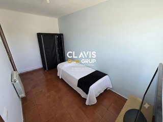 Piso en venta en La Prosperitat en Barcelona