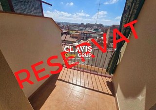 Piso en venta en La Prosperitat en Barcelona