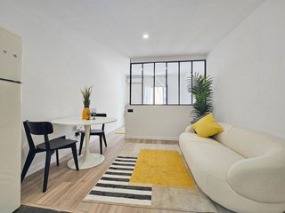 Piso en venta en El Raval en Barcelona