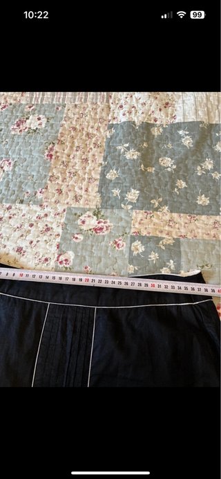 Falda negra talla 40 con detalles blancos