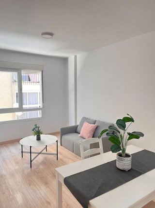 Piso en venta en Parque Victoria Eugenia en Málaga