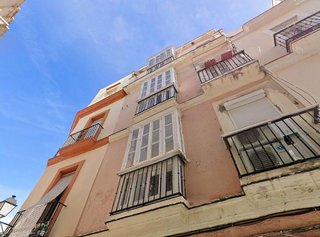 Piso en venta en La Caleta - La Viña en Cádiz