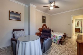 Piso en venta en Cervantes en Granada