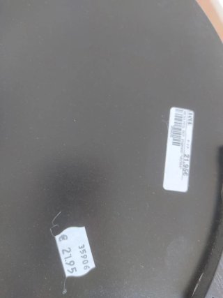 Banco con almacenaje metálico y madera
