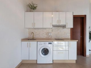 Piso en venta en La Goleta - San Felipe Neri en Málaga