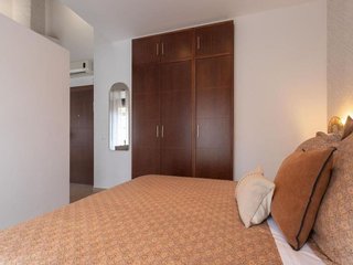 Piso en venta en La Goleta - San Felipe Neri en Málaga