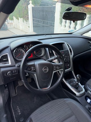 Opel Astra 2015
