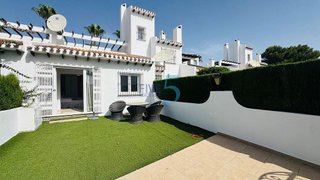 Casa en venta en Campos de Golf - Villa Martin - Los Dolses en Orihuela