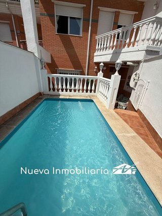 Casa adosada en venta en La Paz-Las Américas en Linares