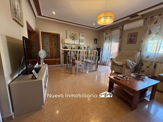 Casa adosada en venta en La Paz-Las Américas en Linares