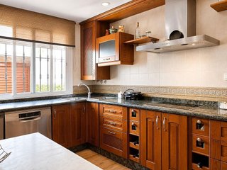 Casa adosada en venta en Valdeolletas-Las Cancelas-Xarblanca en Marbella