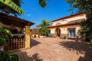 Chalet en venta en Coín