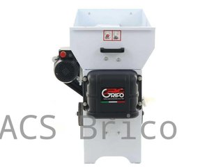 Despalilladora Chapa de Uva con Bomba - 2 HP - 2000 kg/h - 87x50 cm - Grifo