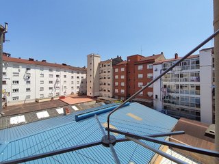 Piso en venta en Milán - Pumarín - Teatinos en Oviedo
