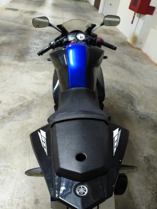 Yamaha R125 Negra/Azul/Dorada