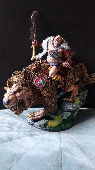 Ogro tusker  ogor Scibor con piezas de Warhammer