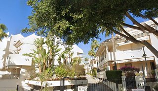 Casa adosada en venta en Las Chapas-Alicate Playa en Marbella