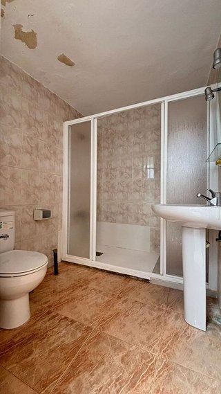 Casa adosada en venta en Illora