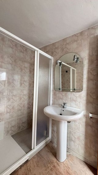 Casa adosada en venta en Illora