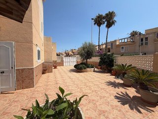 Casa pareada en venta en Playa de los Locos en Torrevieja