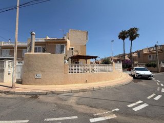 Casa pareada en venta en Playa de los Locos en Torrevieja