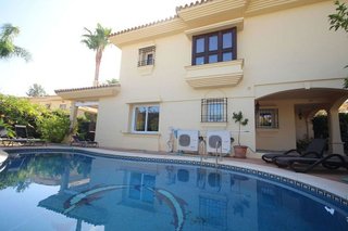 Casa pareada en venta en Riviera del Sol en Mijas