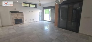 Casa pareada en venta en Zona Colegio Europa en Espartinas