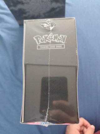 ETB Pokémon Center Pitch Black