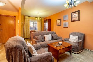 Casa adosada en venta en Padul