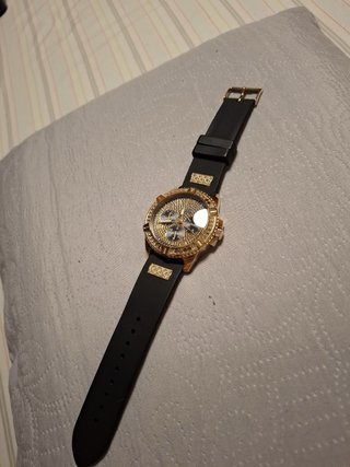 Reloj Guess Dorado y Negro con Cristales