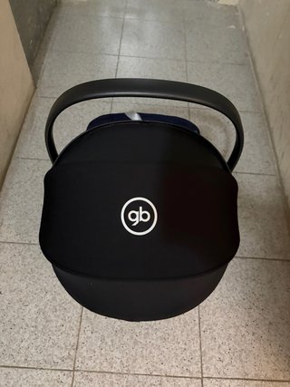 Silla de coche Grupo 0 GB y adaptadores silletas.