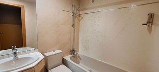 Piso en venta en Cuatro vientos en Madrid
