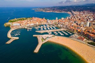 Piso en venta en La Arena en Gijón